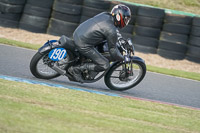 enduro-digital-images;event-digital-images;eventdigitalimages;mallory-park;mallory-park-photographs;mallory-park-trackday;mallory-park-trackday-photographs;no-limits-trackdays;peter-wileman-photography;racing-digital-images;trackday-digital-images;trackday-photos